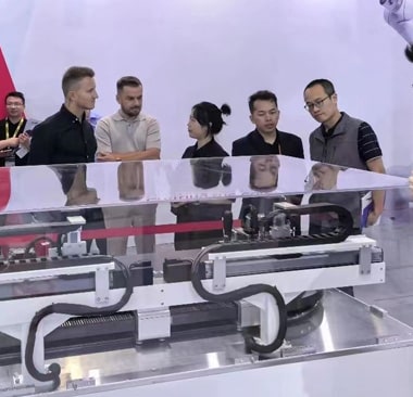 ?寰機(jī)器?產(chǎn)品與服務(wù)